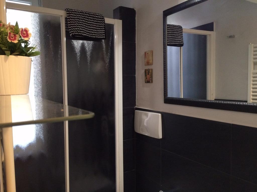Kibilu - Via Confalonieri - Stazione Garibaldi - Zona Isola Milán Habitación foto